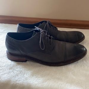 Mens Cole Haan Dark Grey Oxford style leather shoe in size 10.